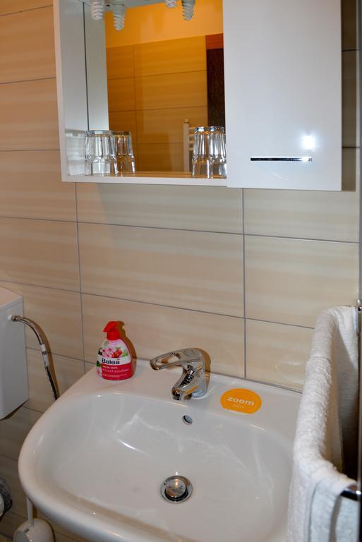 Guesthouse Pink Panther Udbina Номер фото